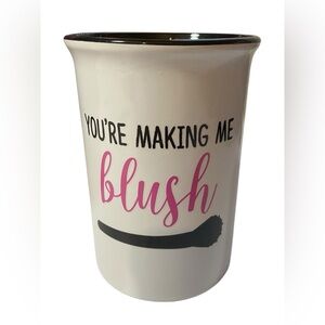 Tri-Coastal Design “You’re Making Me Blush” Makeup Brush Holder